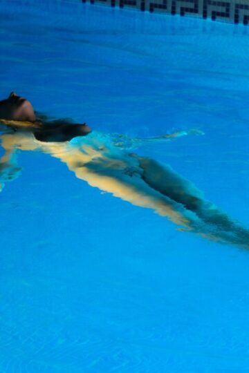 Holly-in-the-pool-at-night-034